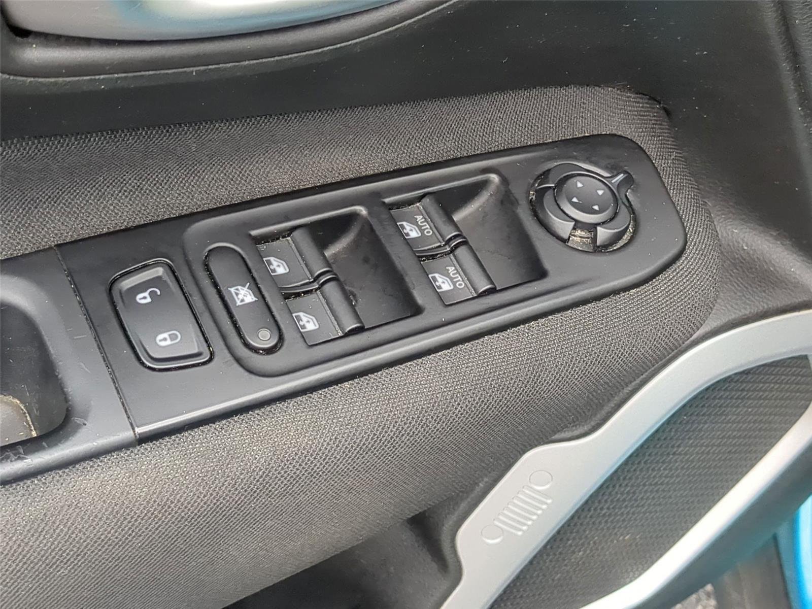 Used 2021 Bikini Metallic Clearcoat Jeep Sport image 16