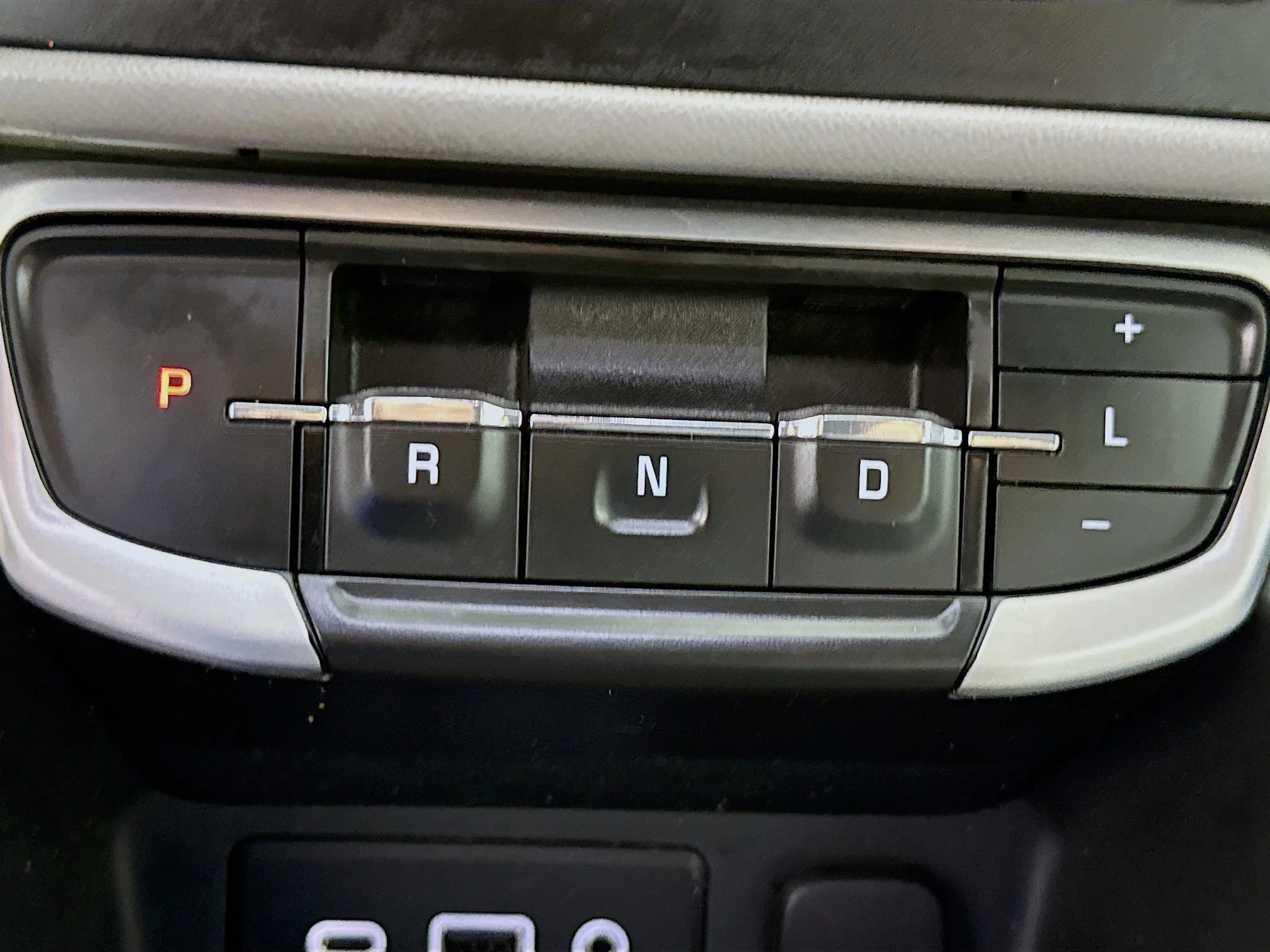 Used 2022 Summit White GMC SLE image 16