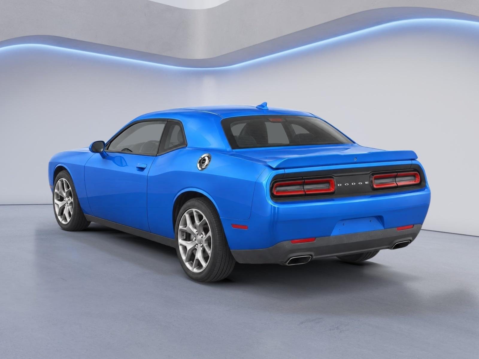 Used 2015 B5 Blue Pearl Coat Dodge SXT Plus image 4