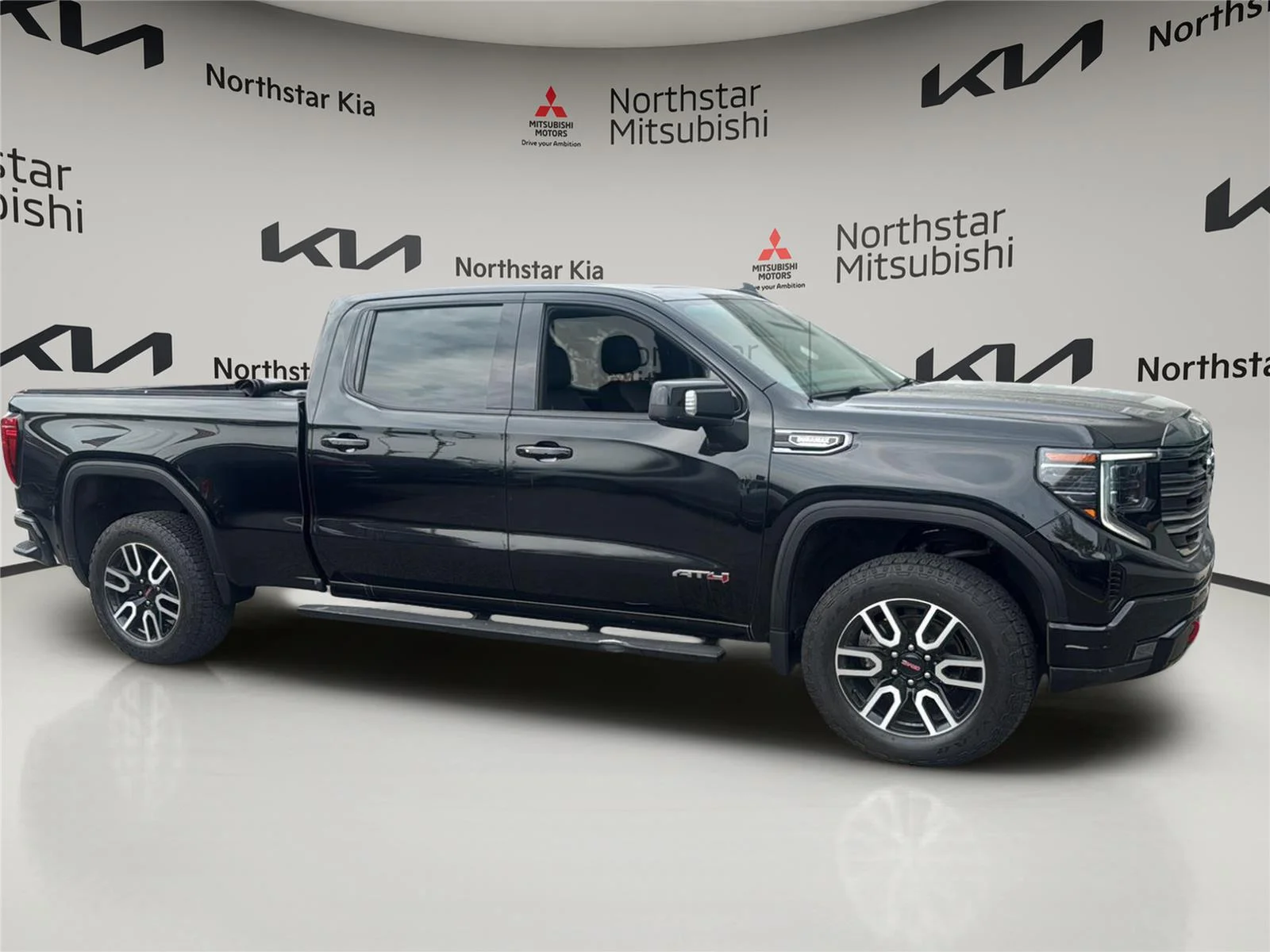 Used 2022 Onyx Black GMC AT4 image 7