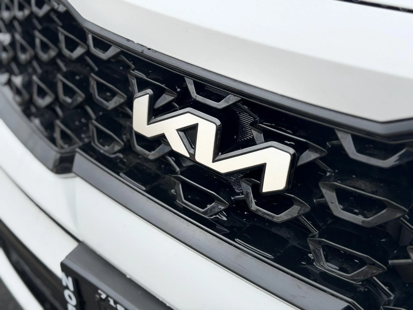Used 2023 Glacial White Pearl Kia SX image 11