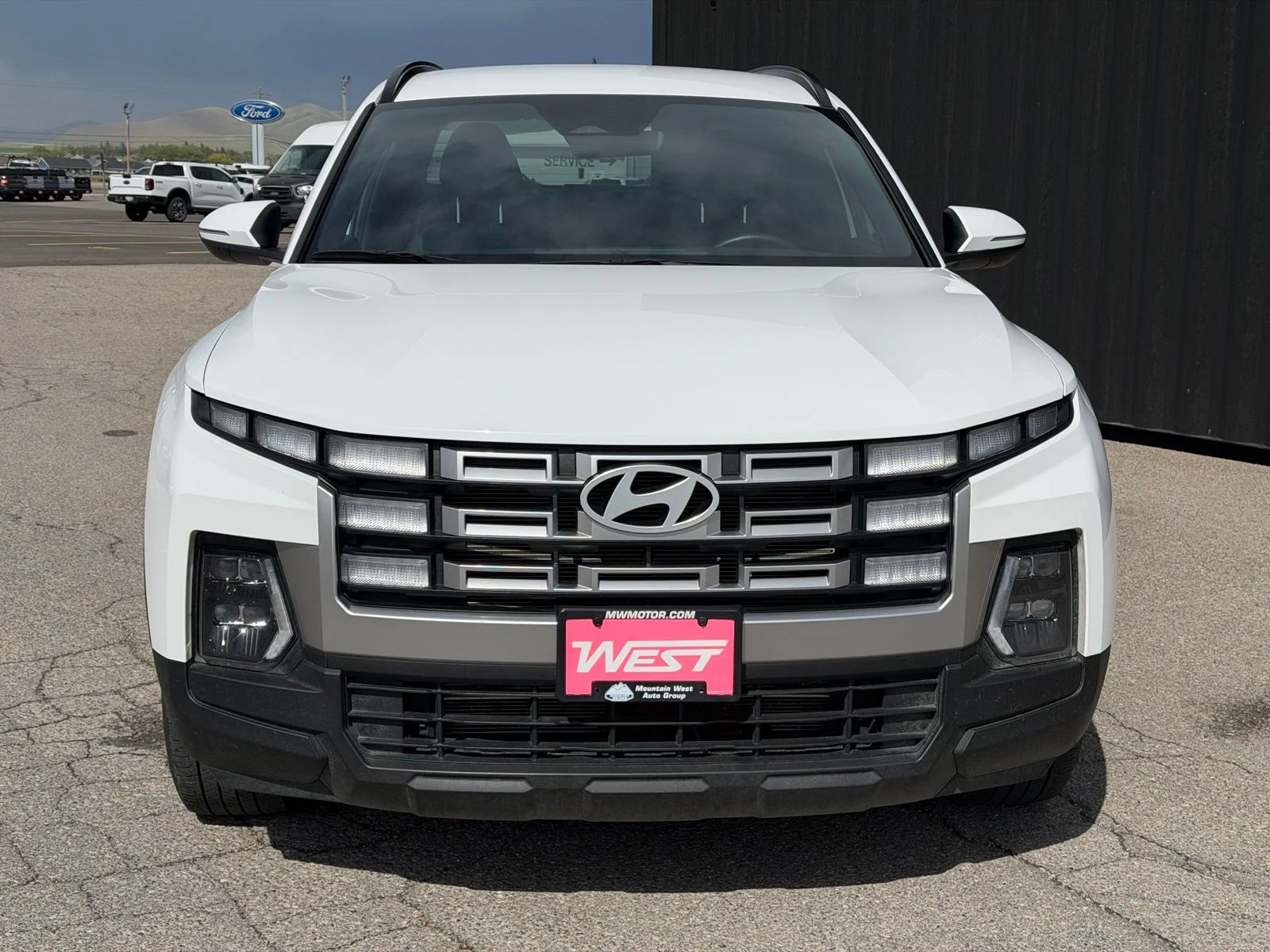 Used 2025 White Hyundai SEL image 2