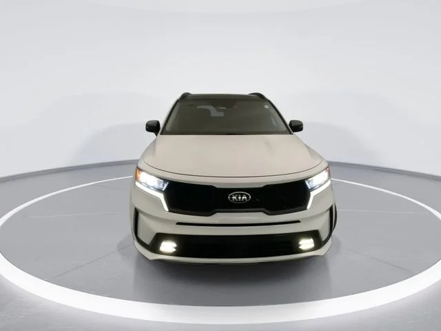 Used 2021 White Kia SX image 9