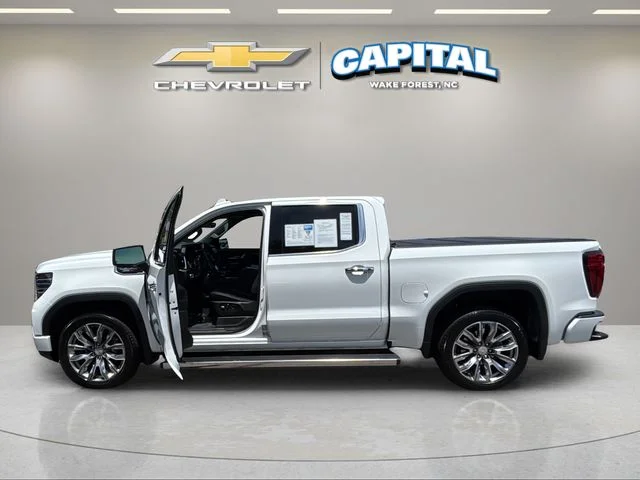 Used 2024 White GMC Denali image 3