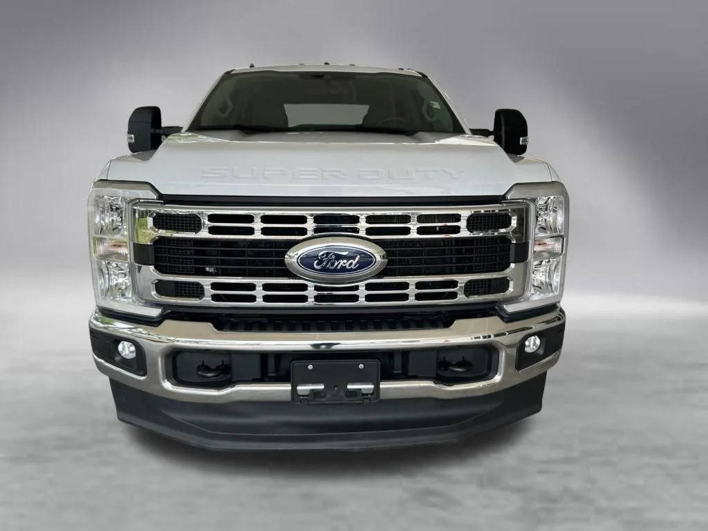 Used 2025 White Ford XLT image 12