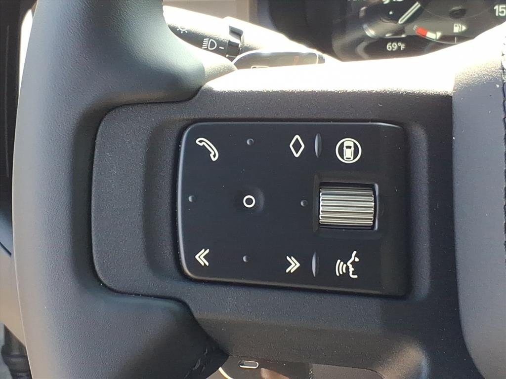 2026 Land Rover Defender V8 - Photo 17
