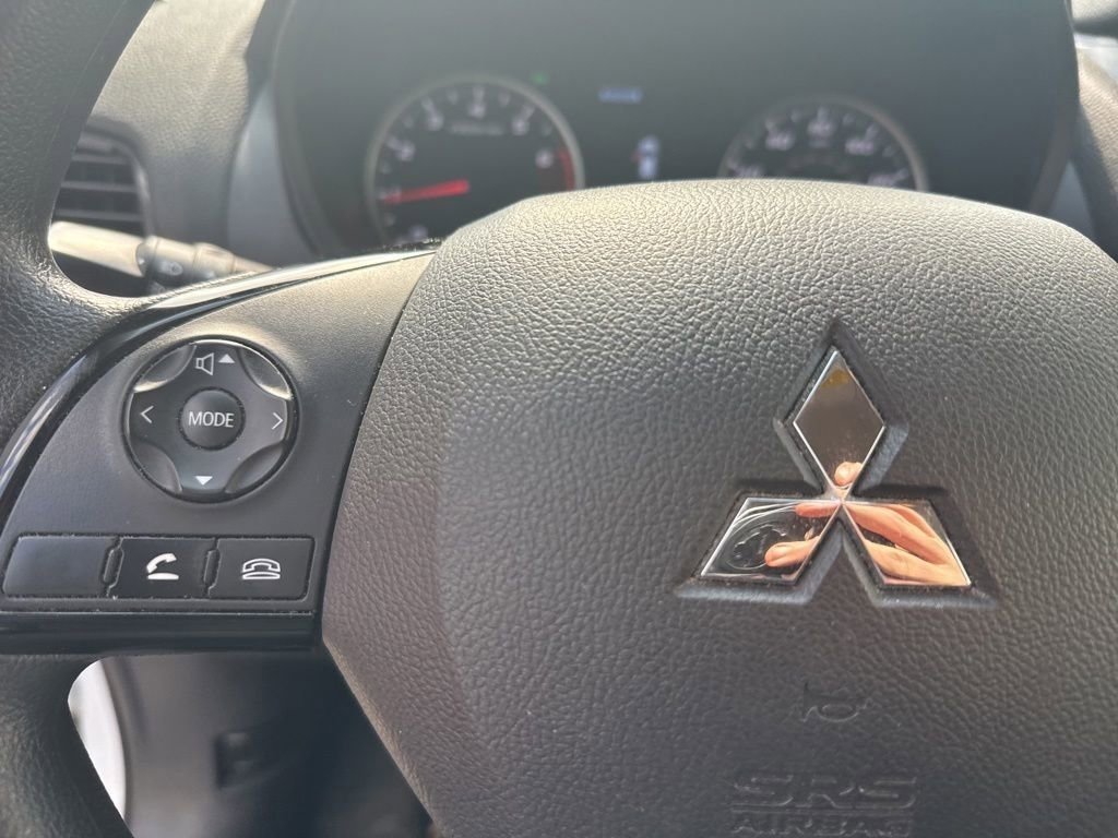 Used 2023 Diamond White Mitsubishi ES image 20