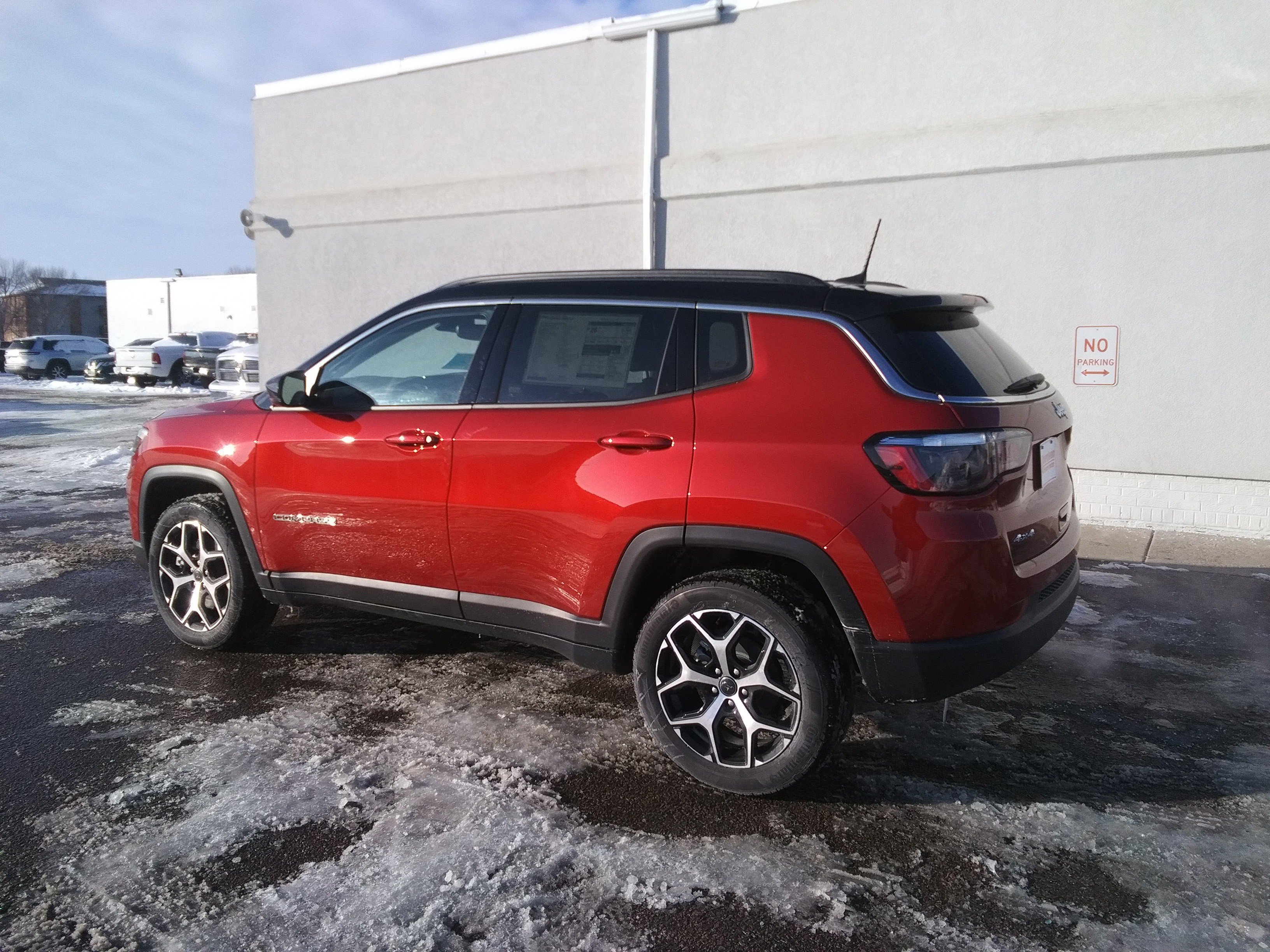 New 2026 Red Hot Pearl-Coat Exterior Paint Jeep Limited image 7