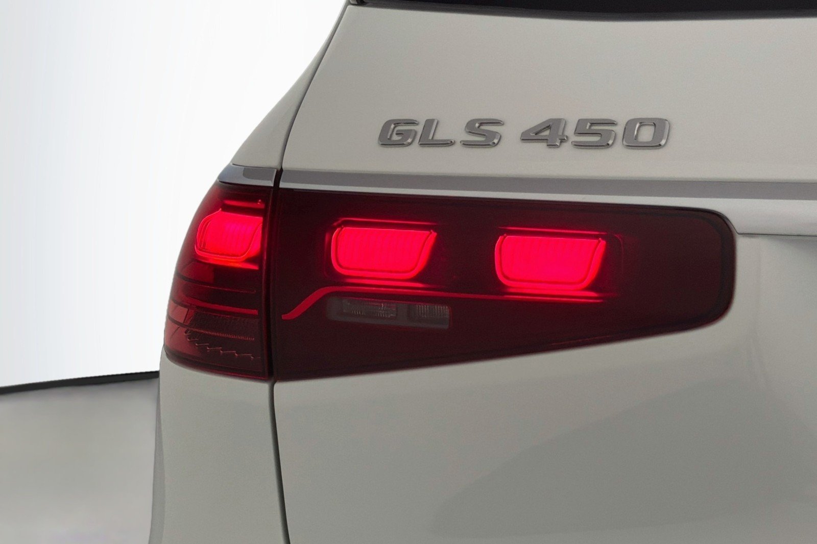 Certified Used 2026 Polar White Mercedes-Benz GLS 450 image 19