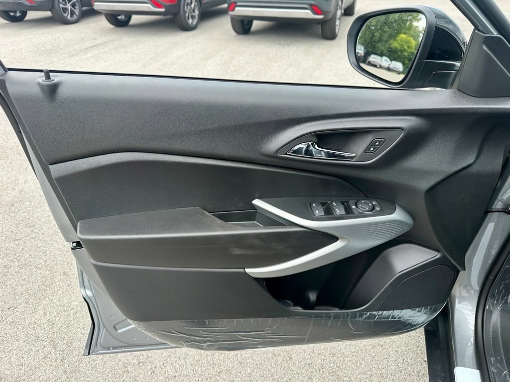 2026 Chevrolet Trax RS - Photo 11