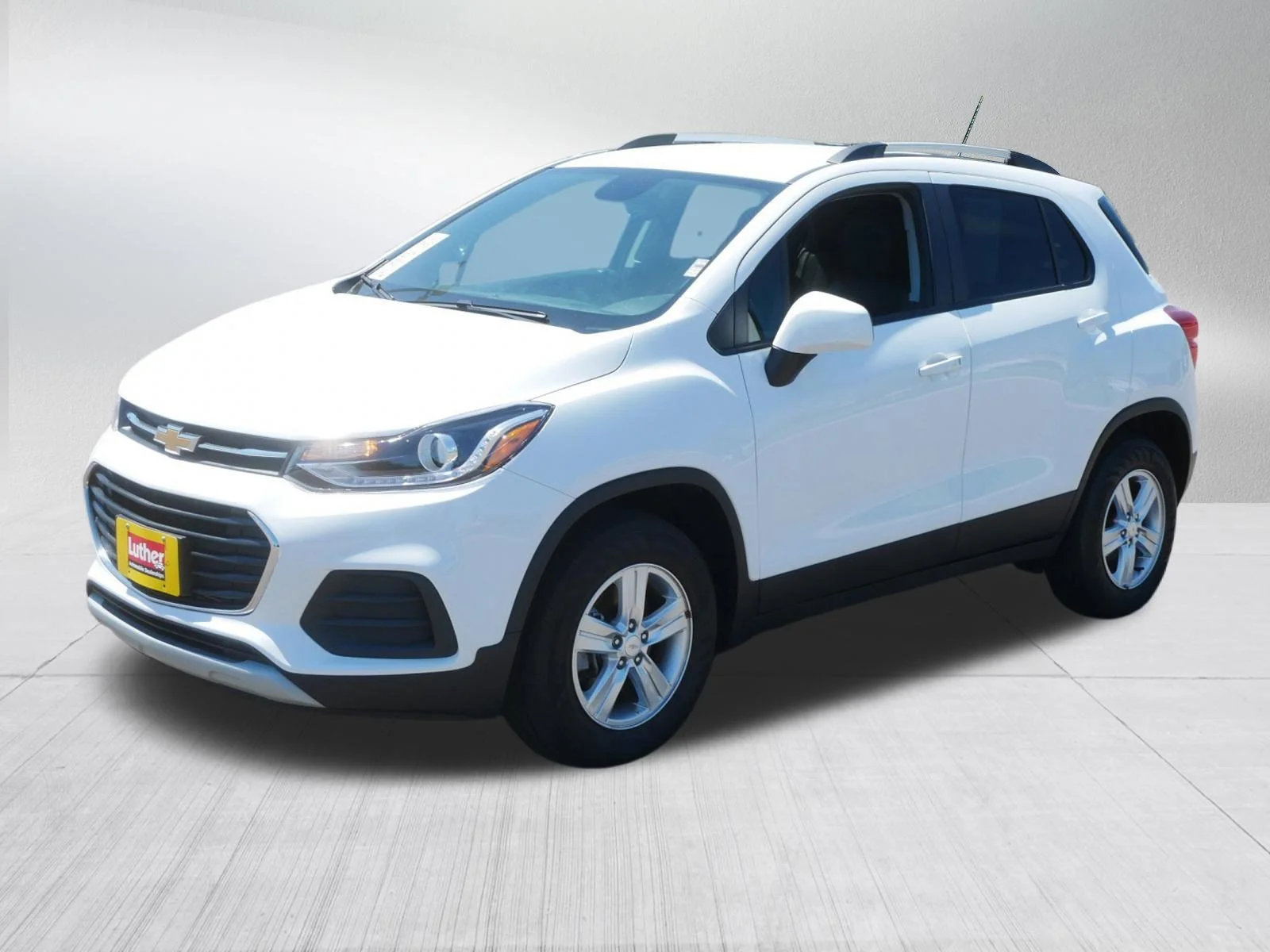 Used 2022 Summit White Chevrolet LT image 3