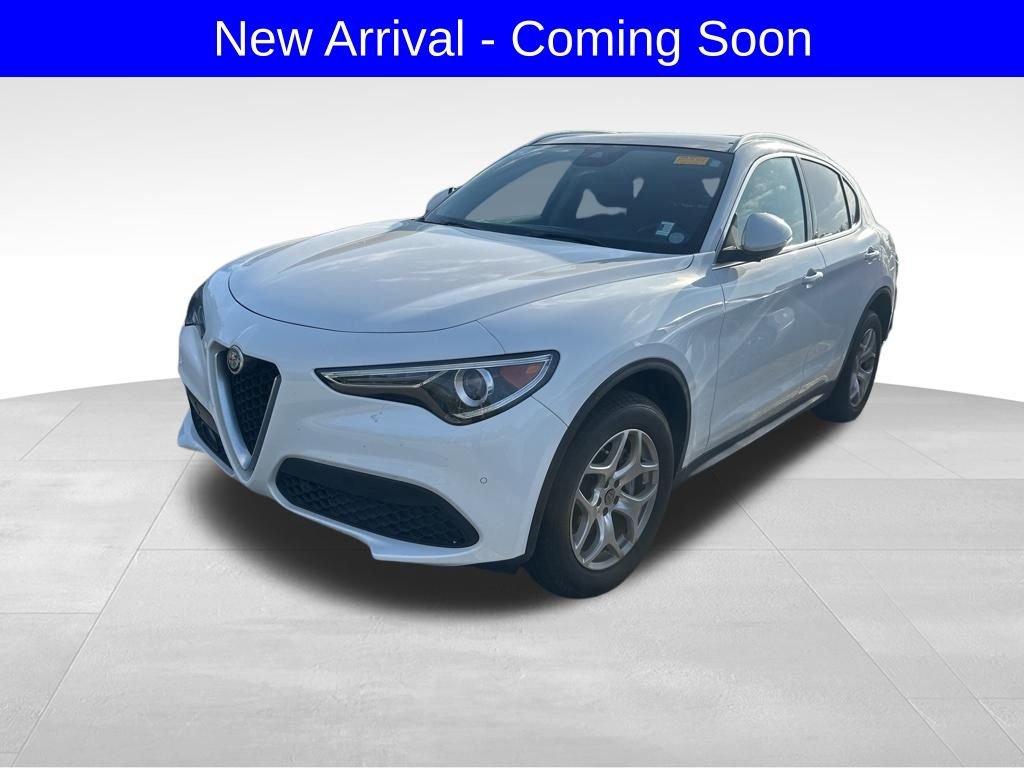 2021 Alfa Romeo Stelvio Base