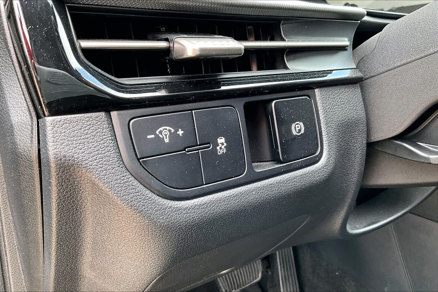 Used 2026 Ebony Black Kia LX image 32