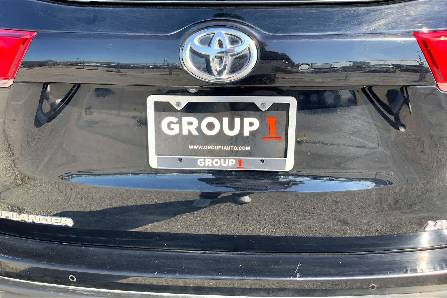 Used 2019 Midnight Black Metallic Toyota Limited Platinum image 10