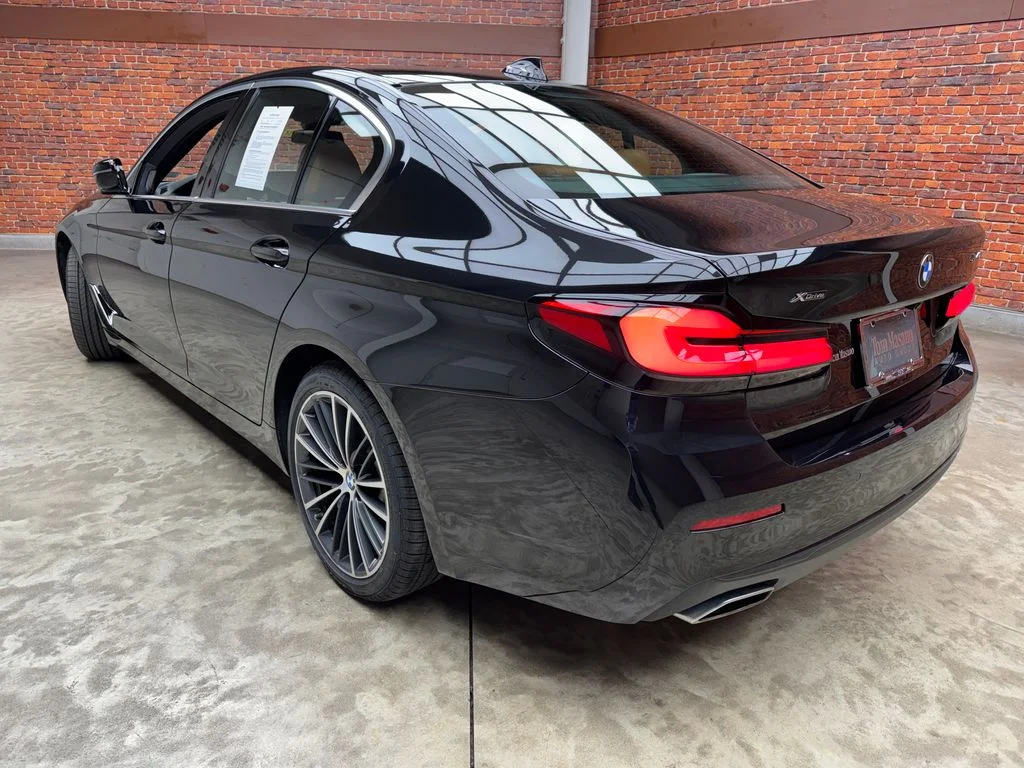 Used 2022 Black BMW 540i xDrive image 2