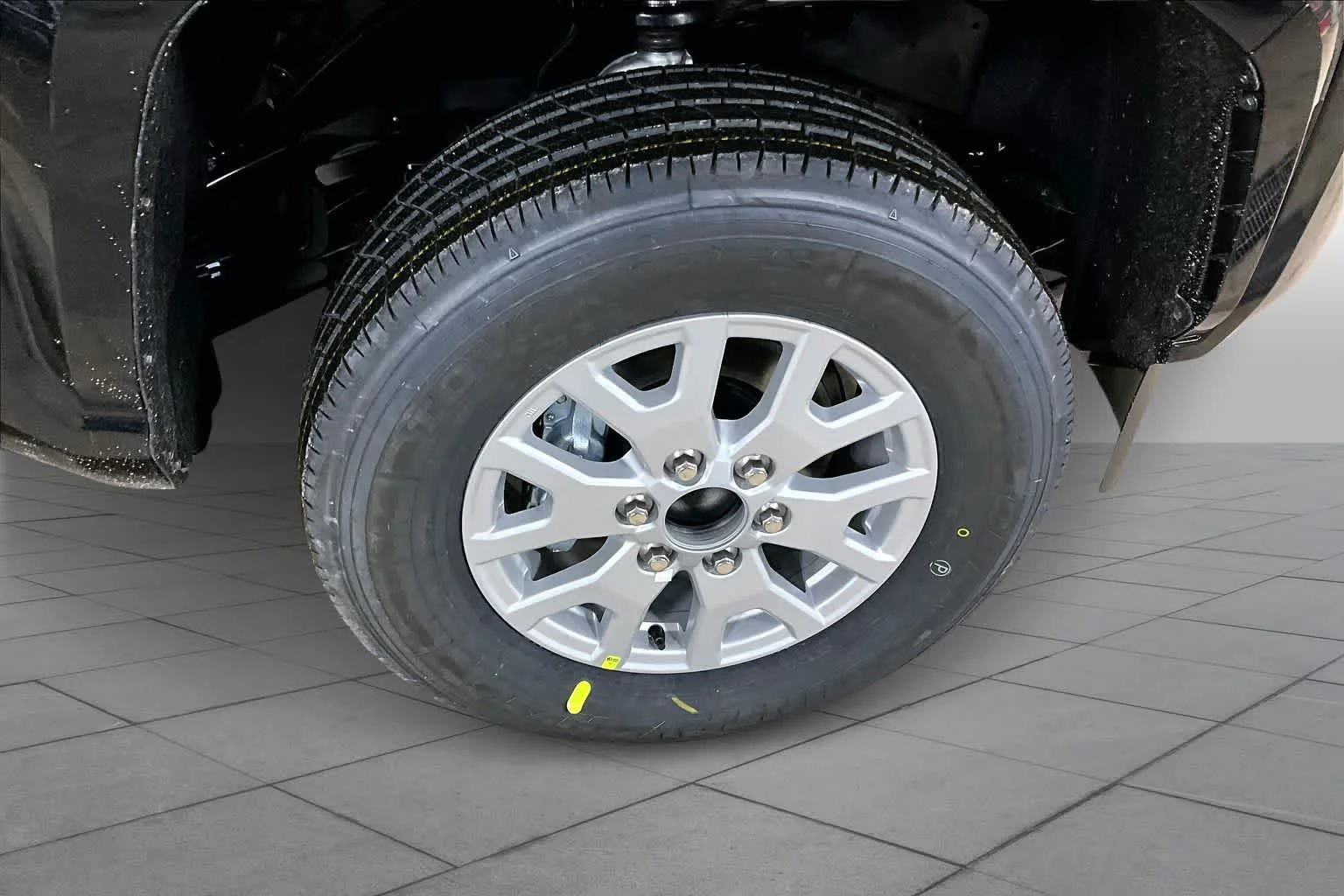 2026 Toyota Tacoma SR5 - Photo 12