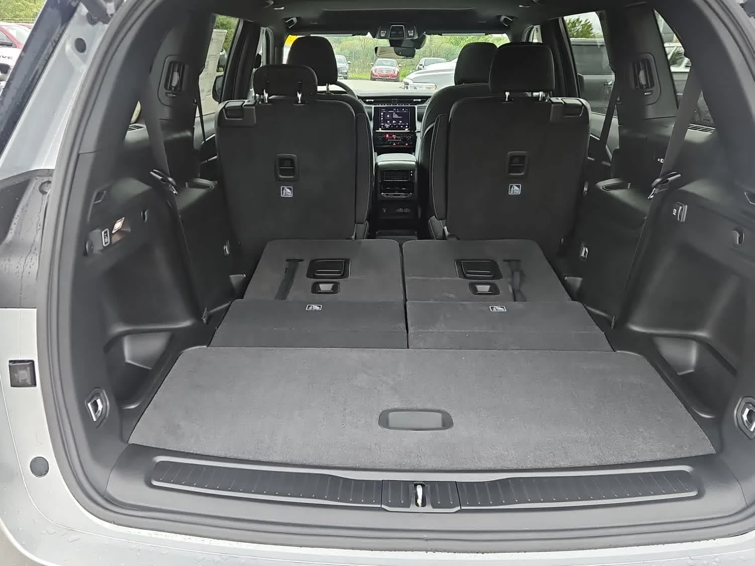 New 2026 Silver Zynith Jeep Laredo X image 13
