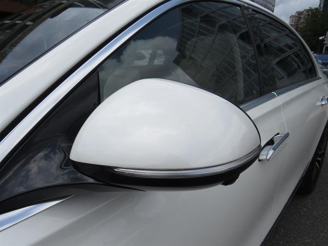 Certified Used 2023 MANUFAKTUR Diamond White Mercedes-Benz S 500 image 28