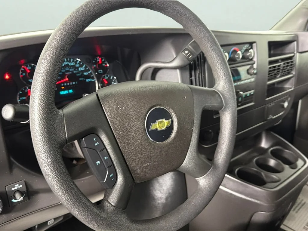 Used 2025 Summit White Chevrolet WT image 21