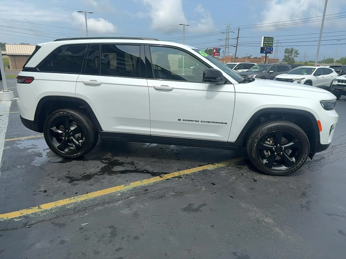 Used 2024 Bright White Clearcoat Jeep Altitude X image 6