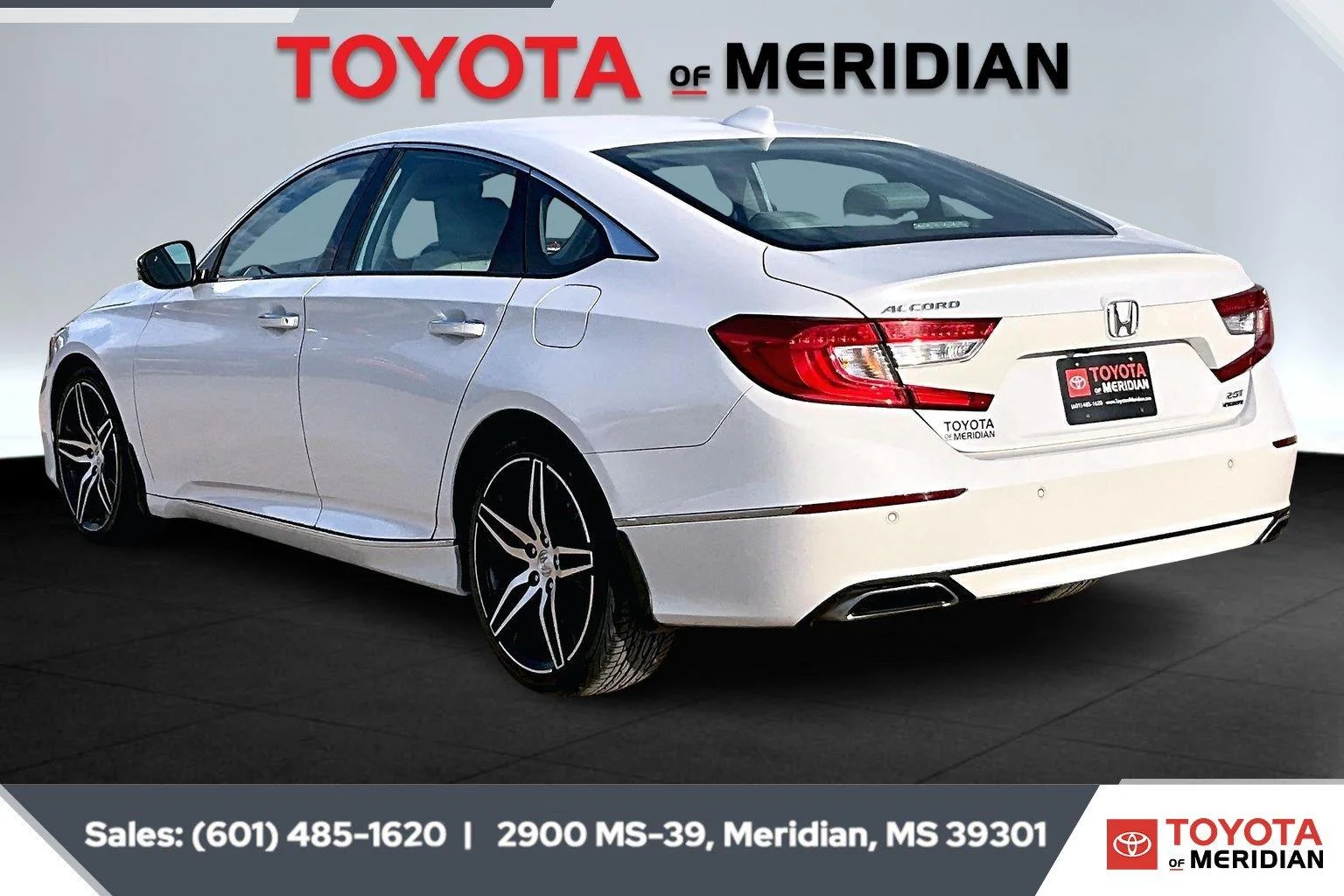 Used 2021 Platinum White Pearl Honda Touring image 2