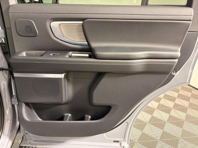 New 2026 Glacier Gray Metallic Tri-Coat Ford Platinum® image 68