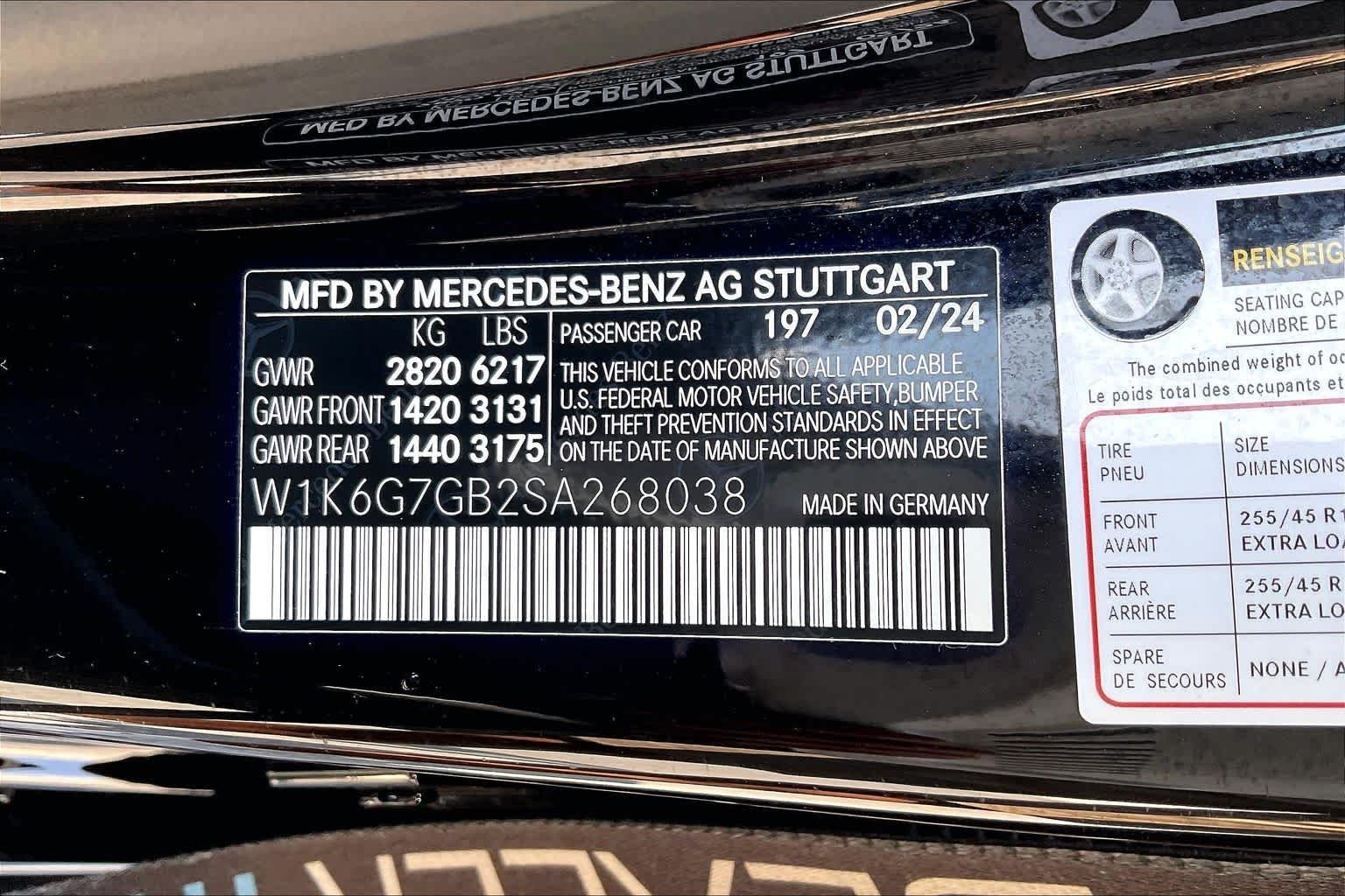 Used 2025 Obsidian Black Metallic Mercedes-Benz S 580 image 38