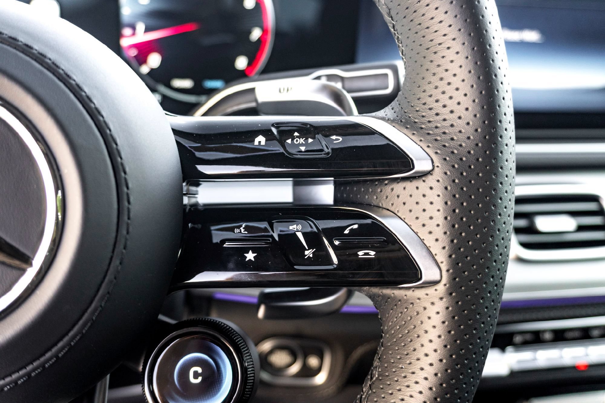 New 2025 Obsidian Black Metallic Mercedes-Benz AMG® GLE 53 4MATIC+ SUV image 37