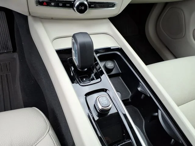Used 2025 Gray Volvo T8 Plus image 26