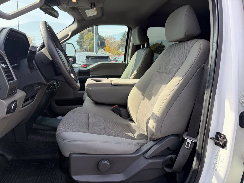 Used 2022 White Ford XL image 9