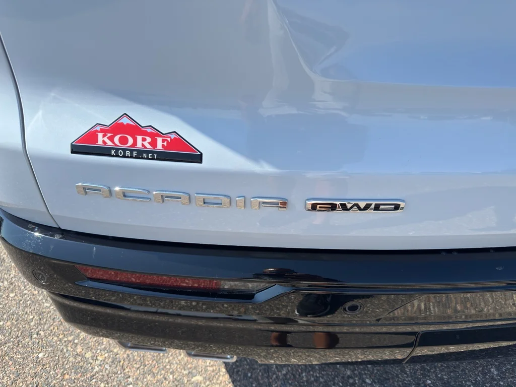 New 2026 Glacier White Tricoat GMC Denali Ultimate image 10