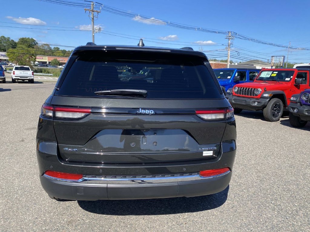 Certified Used 2023 Brown Jeep Limited image 4