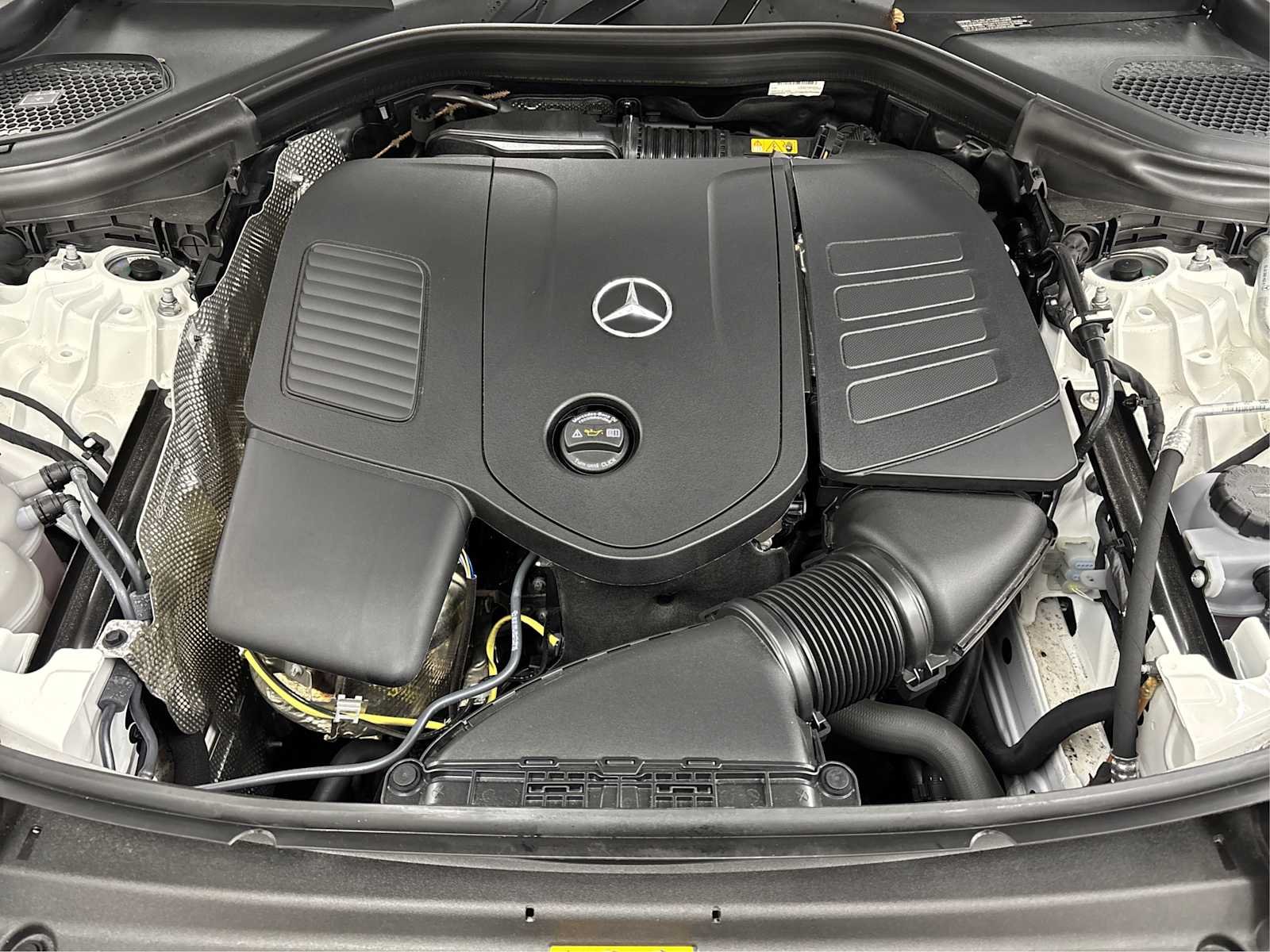 Used 2026 Polar White Mercedes-Benz GLC 300 image 14