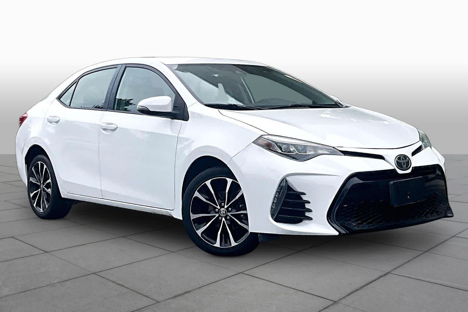 Used 2017 Super White Toyota XSE image 2