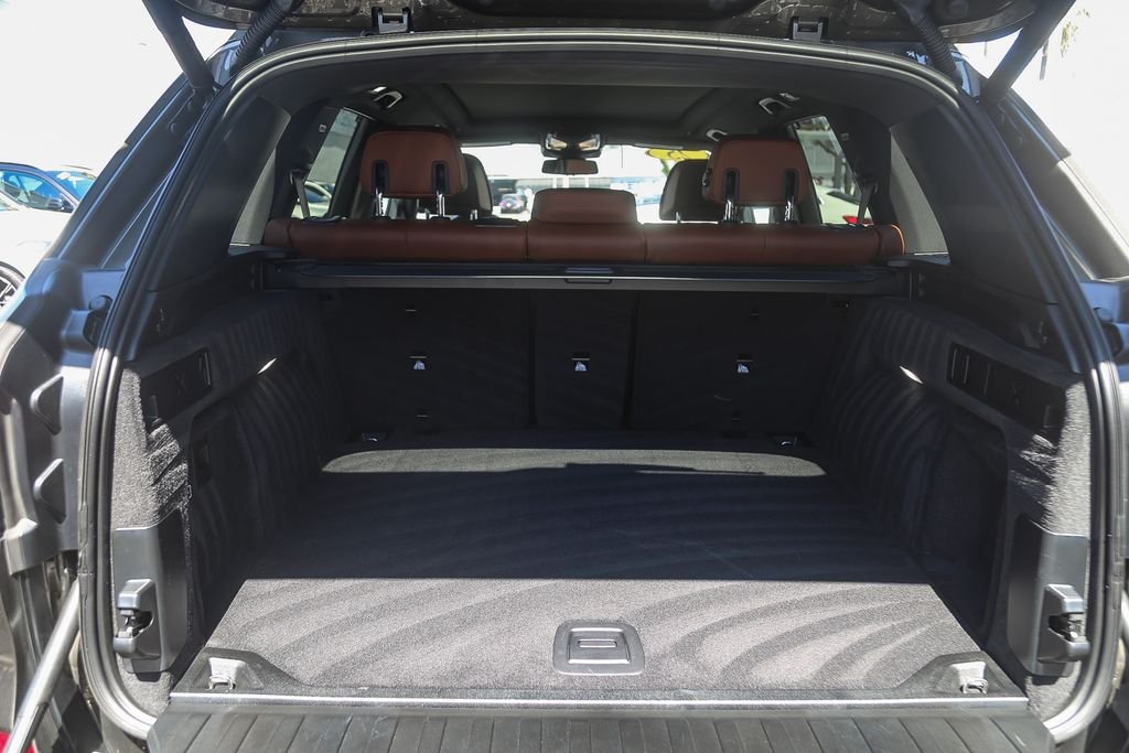 Used 2025 Green Metallic BMW xDrive40i image 21