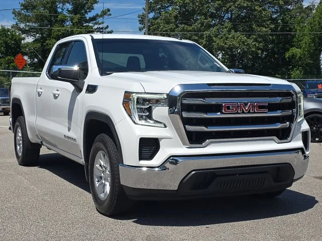 Certified Used 2022 White GMC SLE image 7