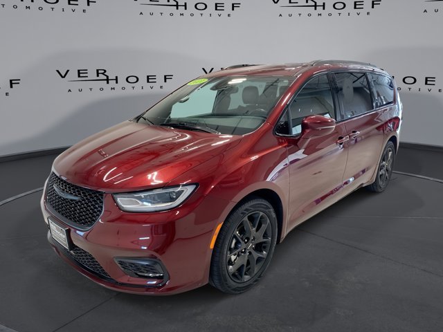 2021 Chrysler Pacifica Touring L's photo