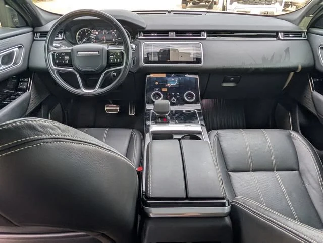 Used 2022 Black Land Rover R-Dynamic S image 20