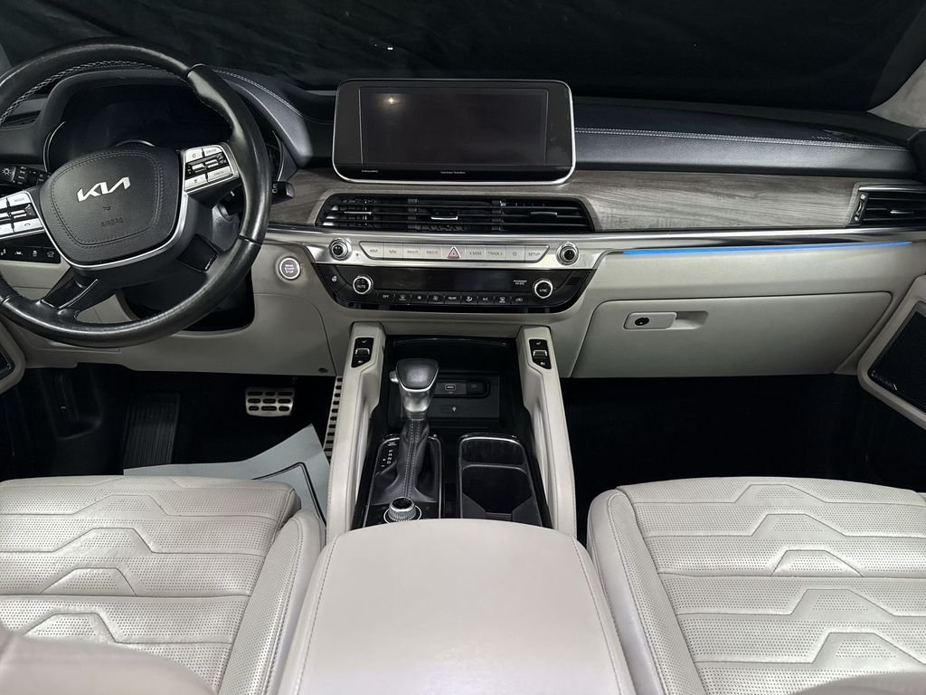 Used 2022 Grey Kia SX image 21