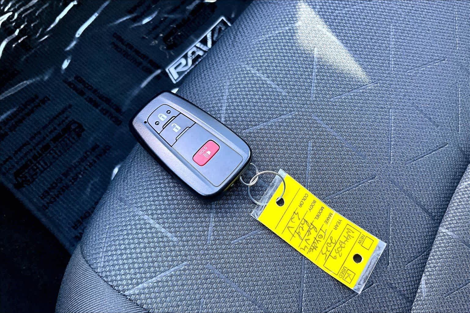 Used 2025 Ruby Flare Pearl Toyota XLE image 13