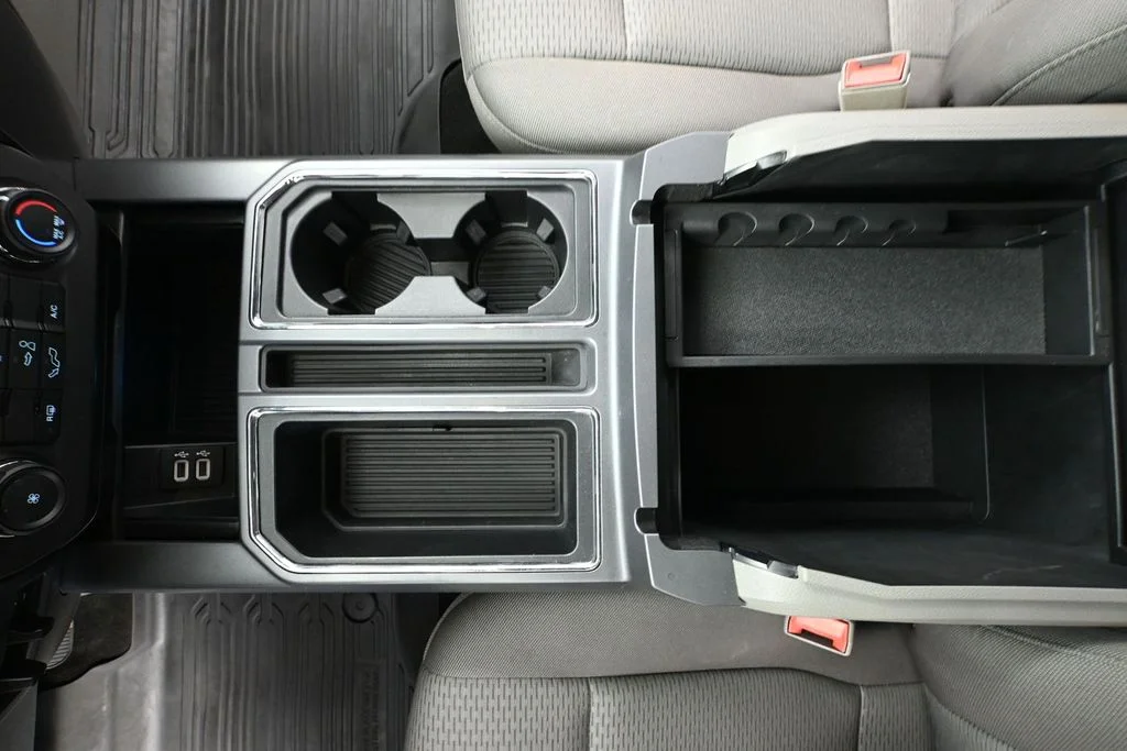 Used 2020 White Ford XLT image 27