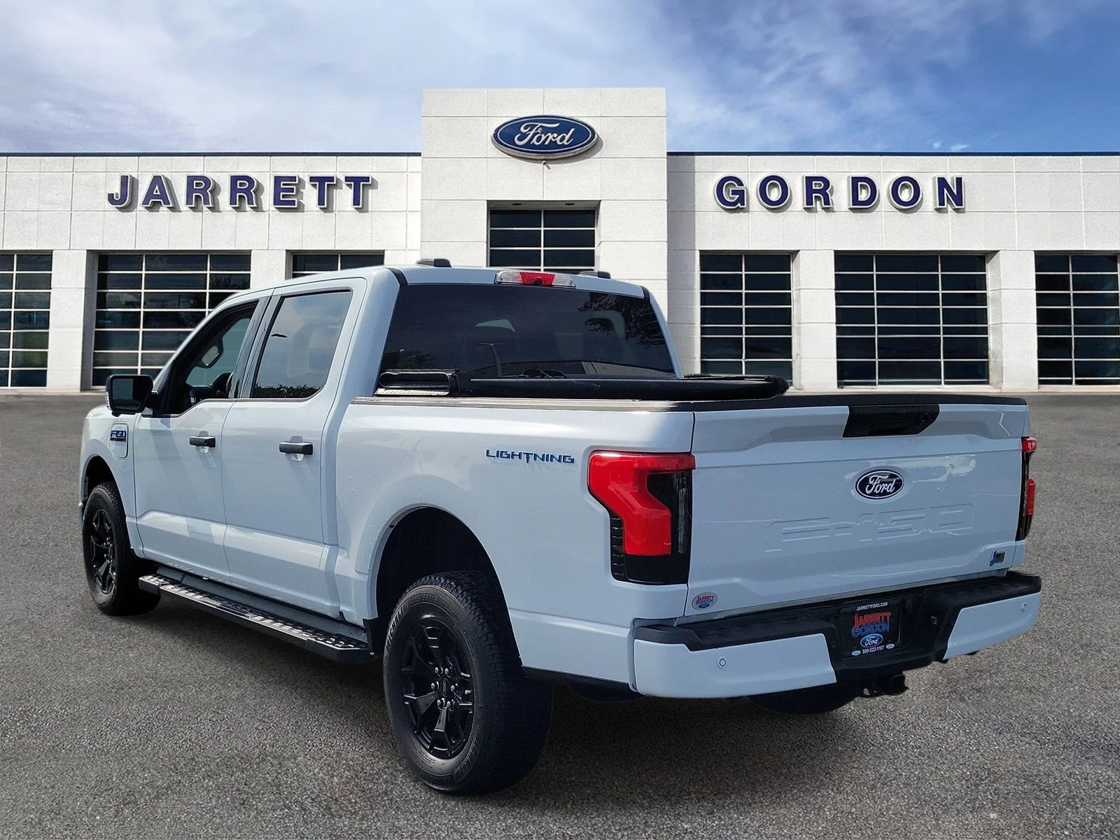 Certified Used 2025 White Ford XLT image 3