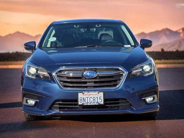 Used 2019 Blue Subaru 2.5i image 3