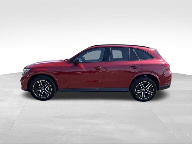 New 2027 Red Mercedes-Benz GLC 300 image 2