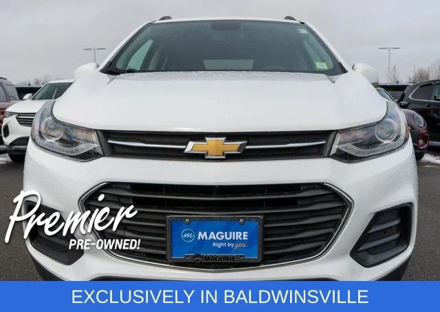 Used 2020 SUMMIT WHITE Chevrolet LT image 3
