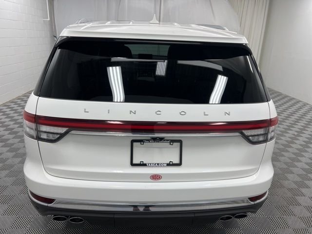 Used 2023 White Lincoln Reserve image 7