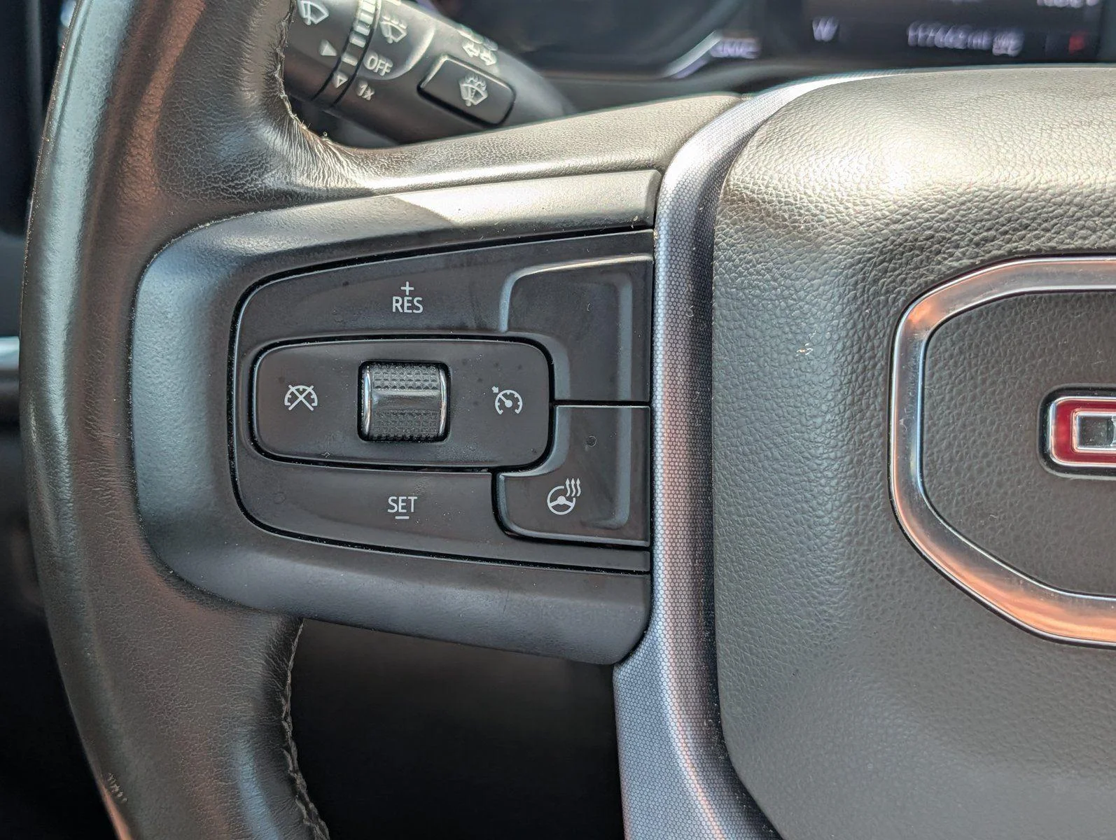 Used 2019 SUMMIT WHITE GMC SLT image 28