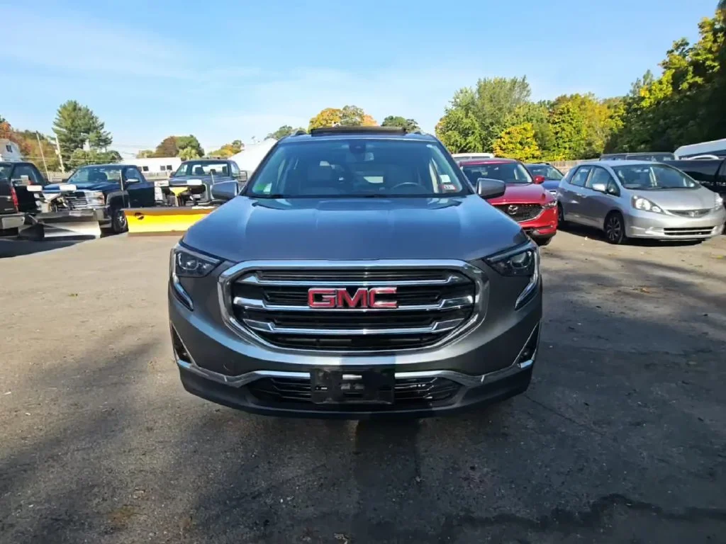 Used 2020 Gray GMC SLT image 1