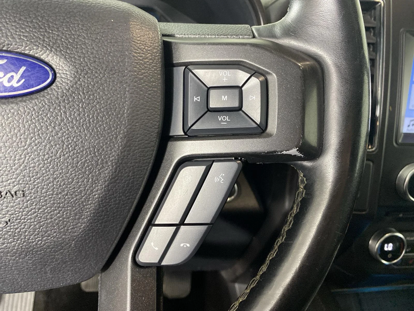 Used 2018 Blue Ford Limited image 17
