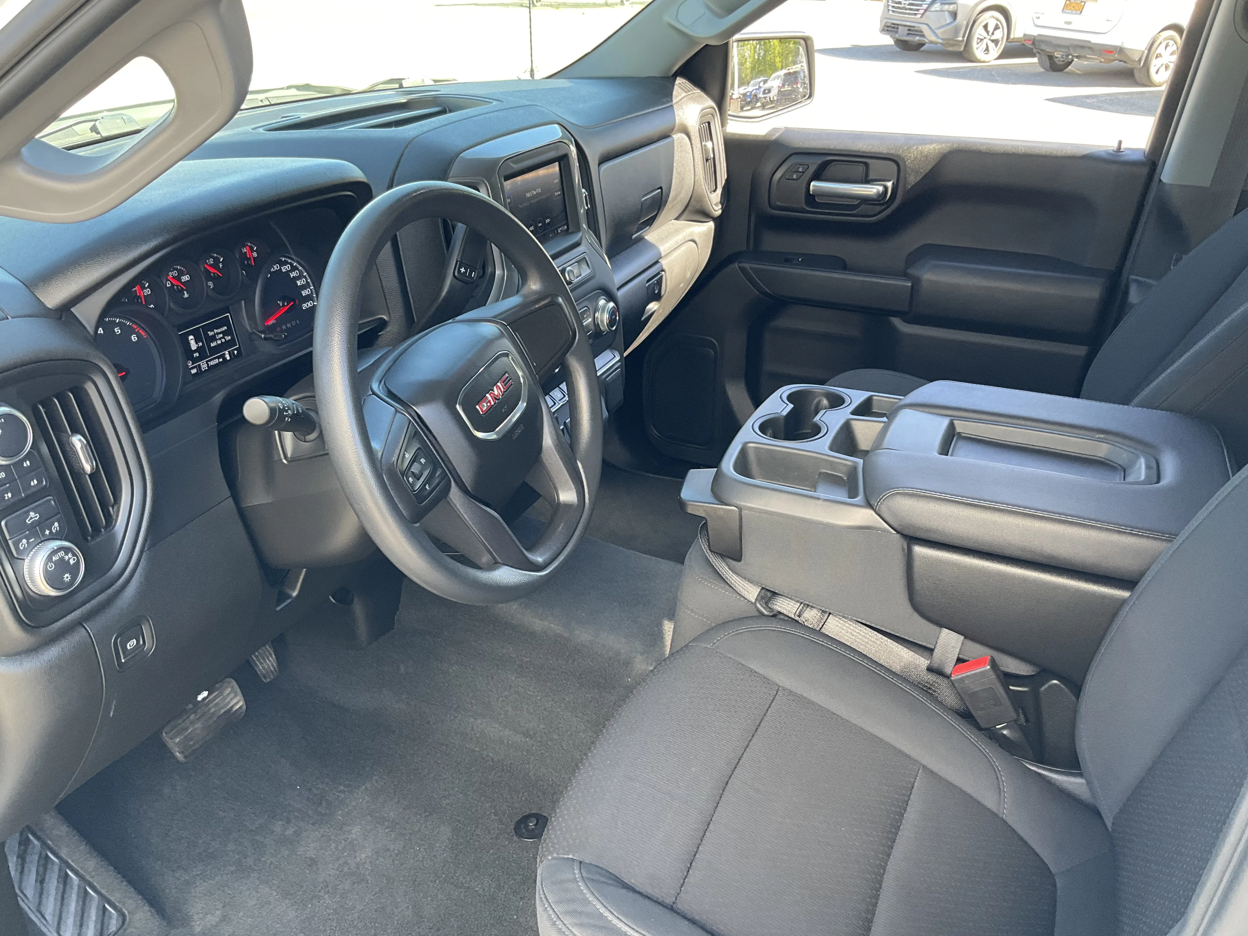 Used 2021 Summit White GMC  image 5